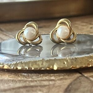 Vintage Trifari Gold-Tone Pearl Swirl Love Knot Stud Earrings - beautiful!
